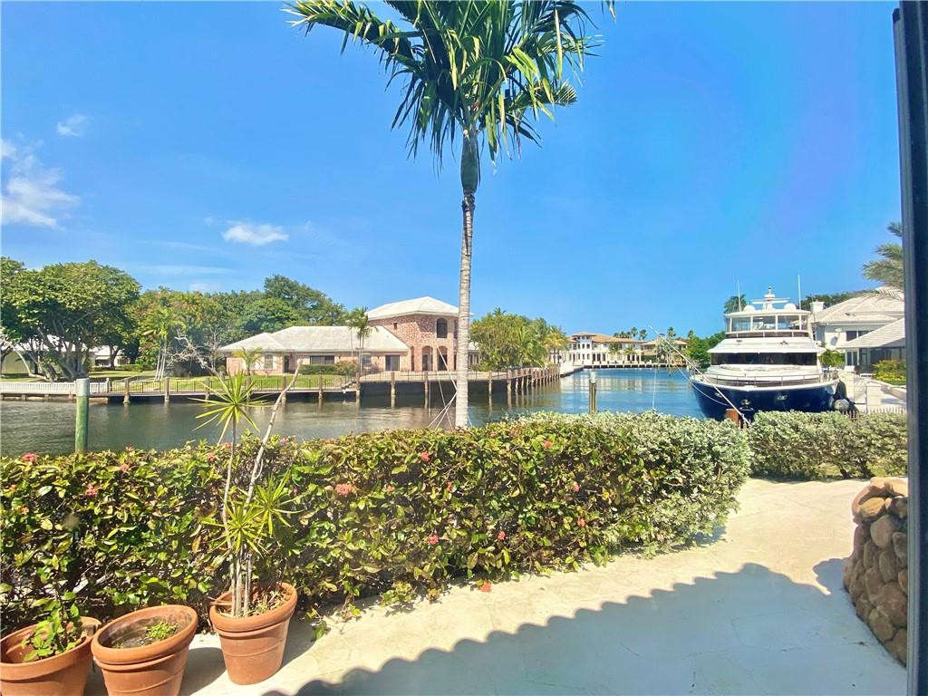 71 Bay Colony, Fort Lauderdale FL 33308
