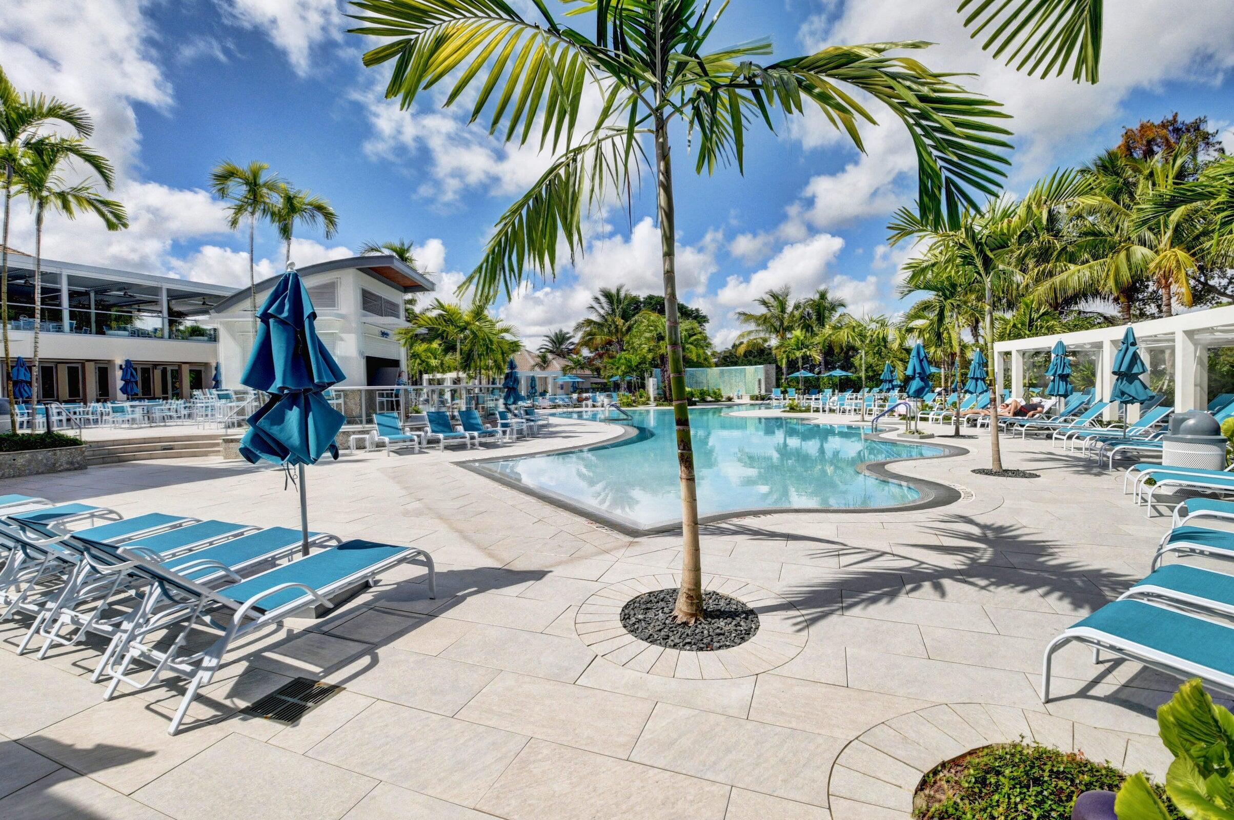 20 Westgate #F, Boynton Beach FL 33436