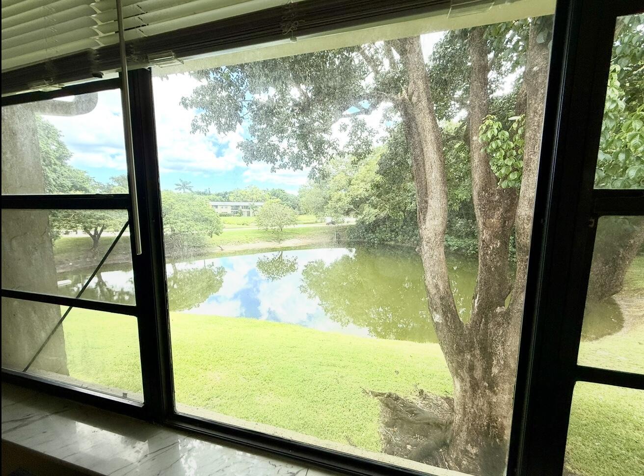 20 Westgate #F, Boynton Beach FL 33436