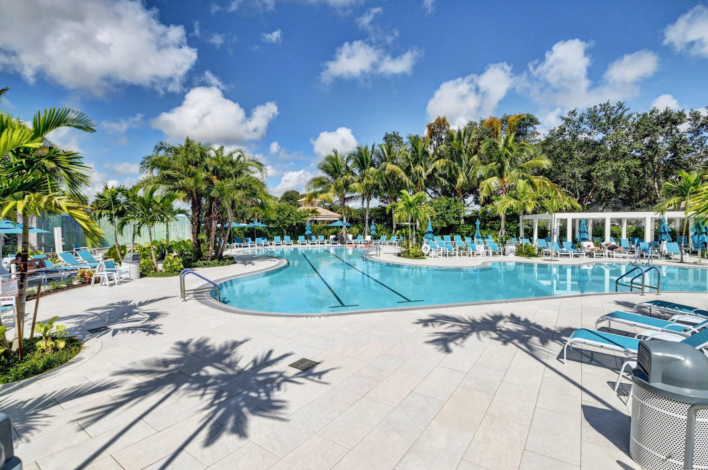 20 Westgate #F, Boynton Beach FL 33436