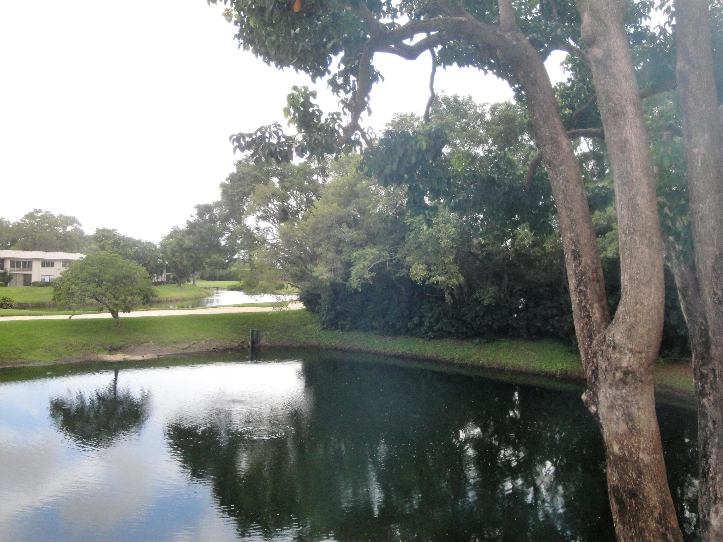 20 Westgate #F, Boynton Beach FL 33436