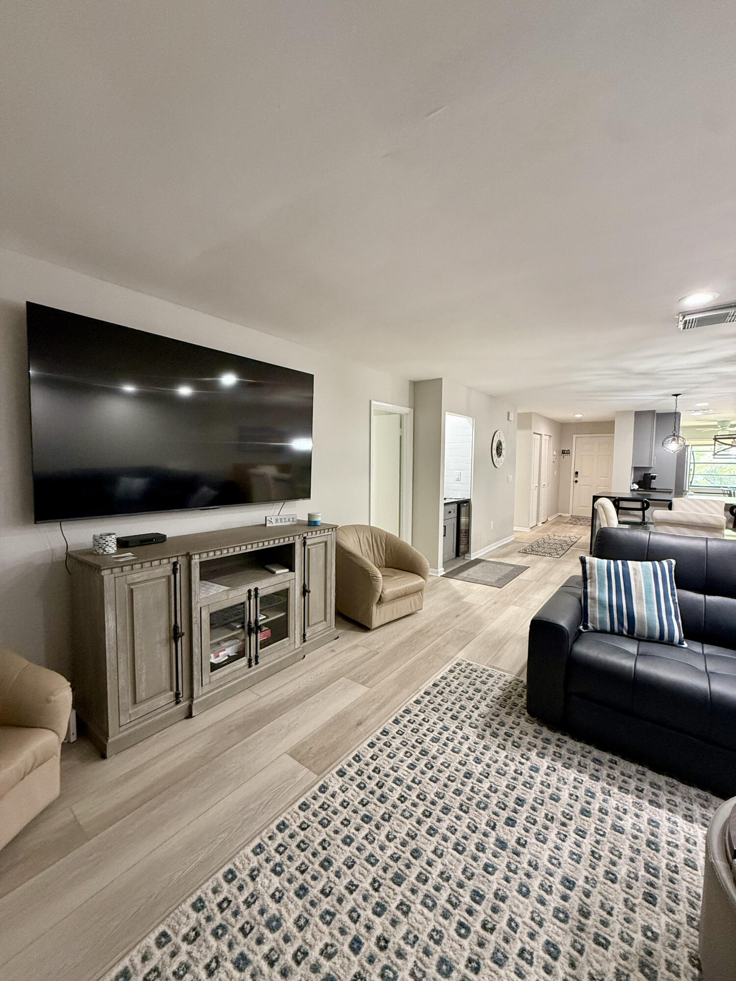 20 Westgate #F, Boynton Beach FL 33436