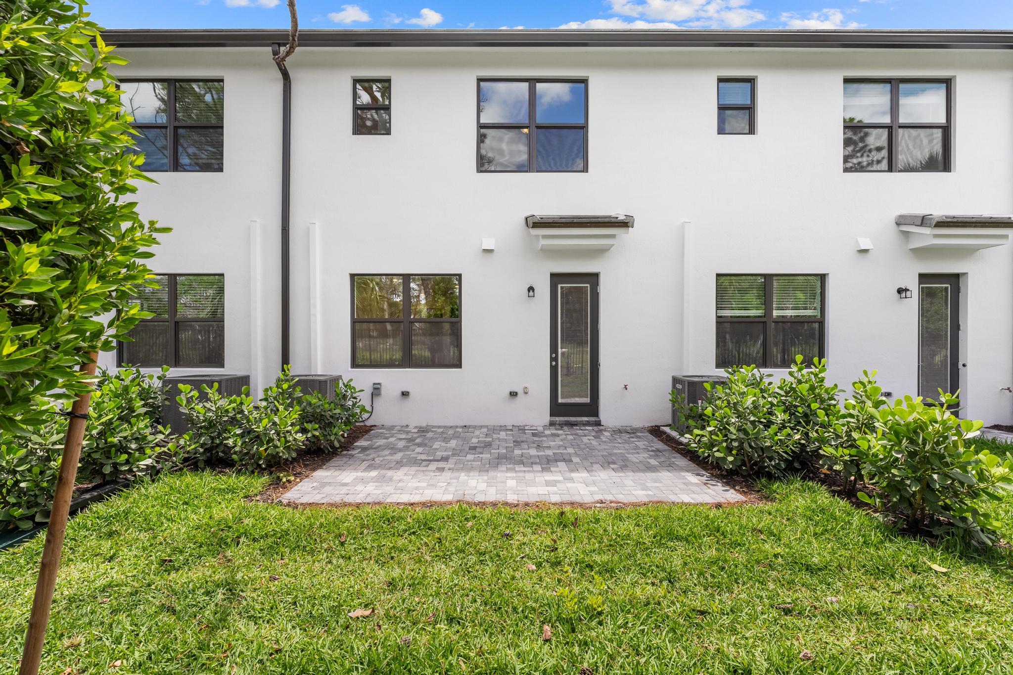 4315 Efendi, Lantana FL 33462