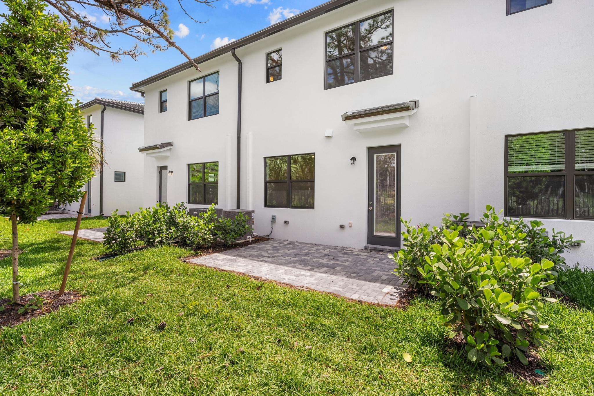 4315 Efendi, Lantana FL 33462