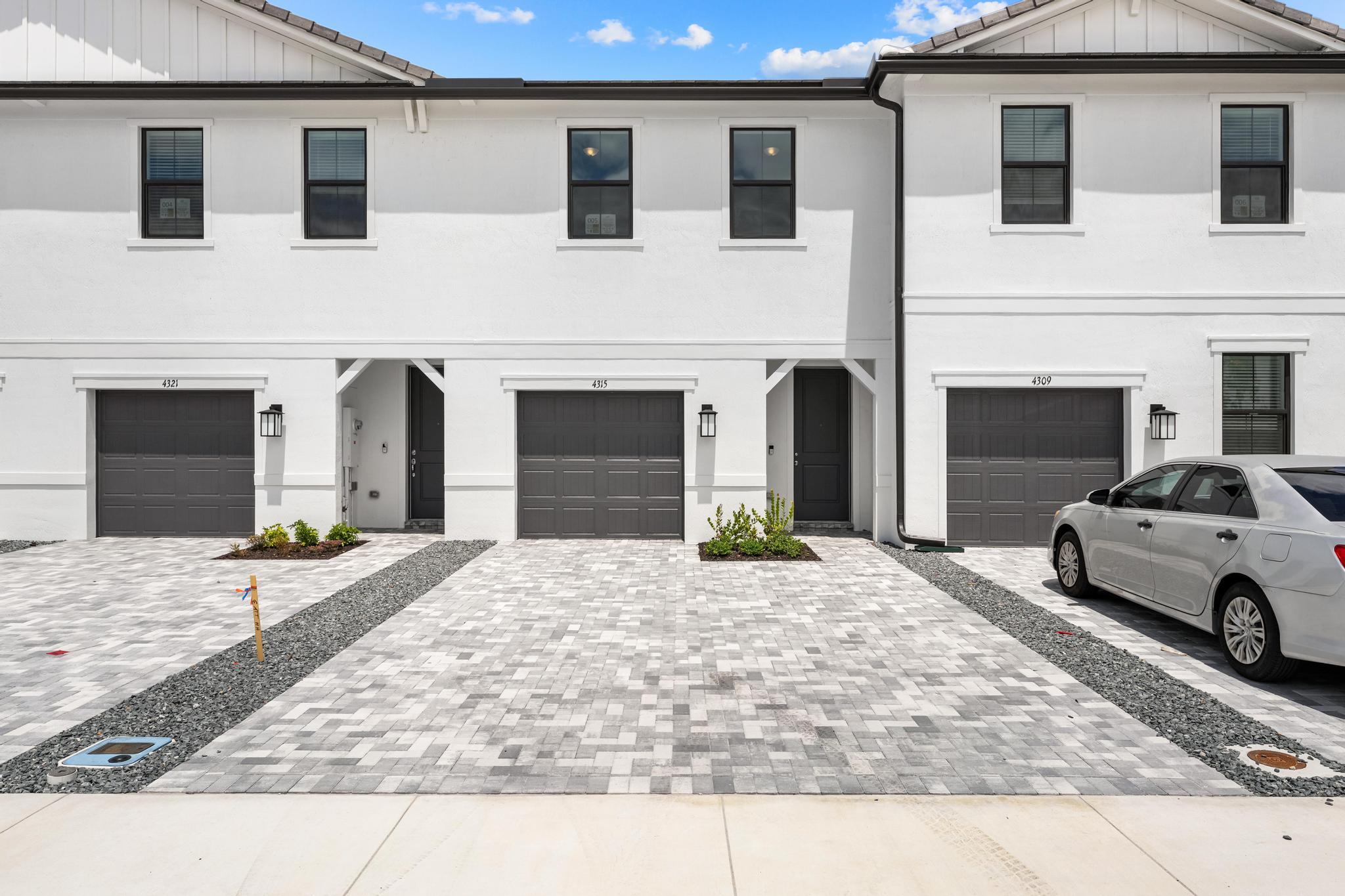 4315 Efendi, Lantana FL 33462