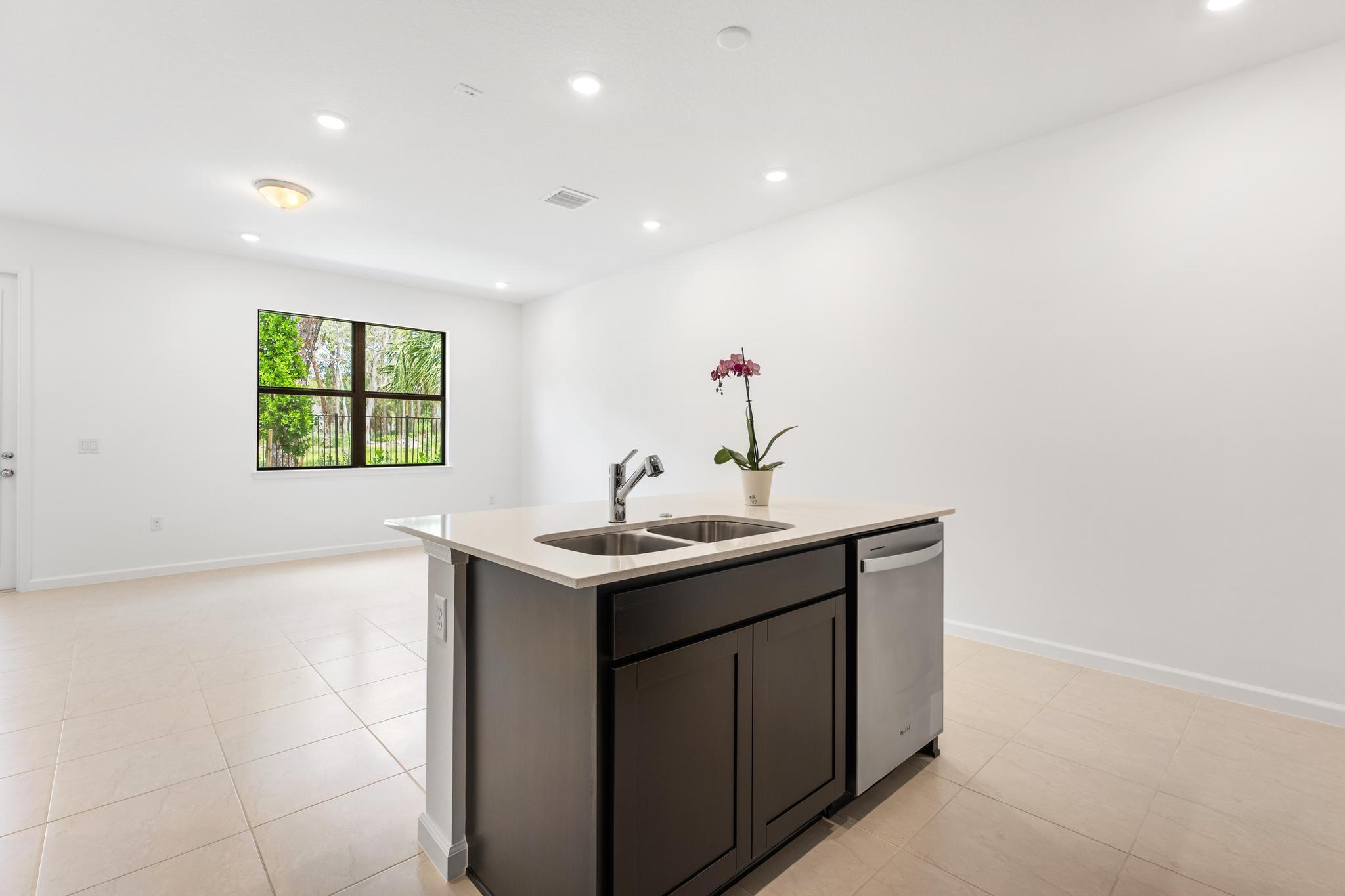 4315 Efendi, Lantana FL 33462