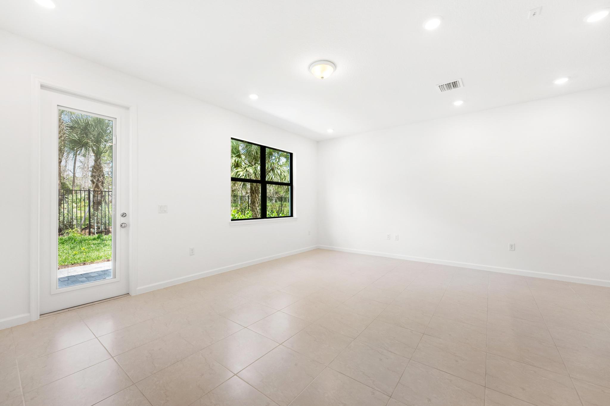 4315 Efendi, Lantana FL 33462