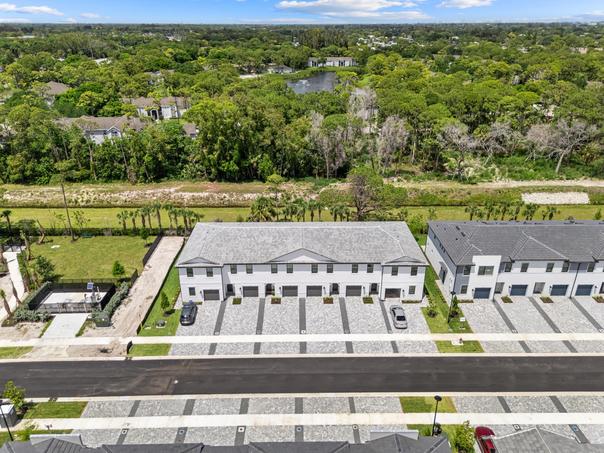 4315 Efendi, Lantana FL 33462