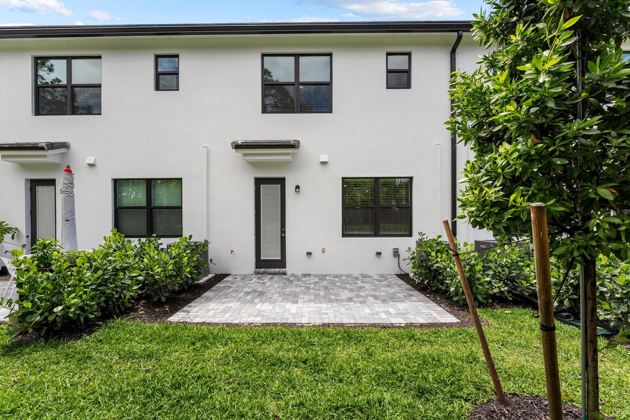 4333 Efendi, Lantana FL 33462