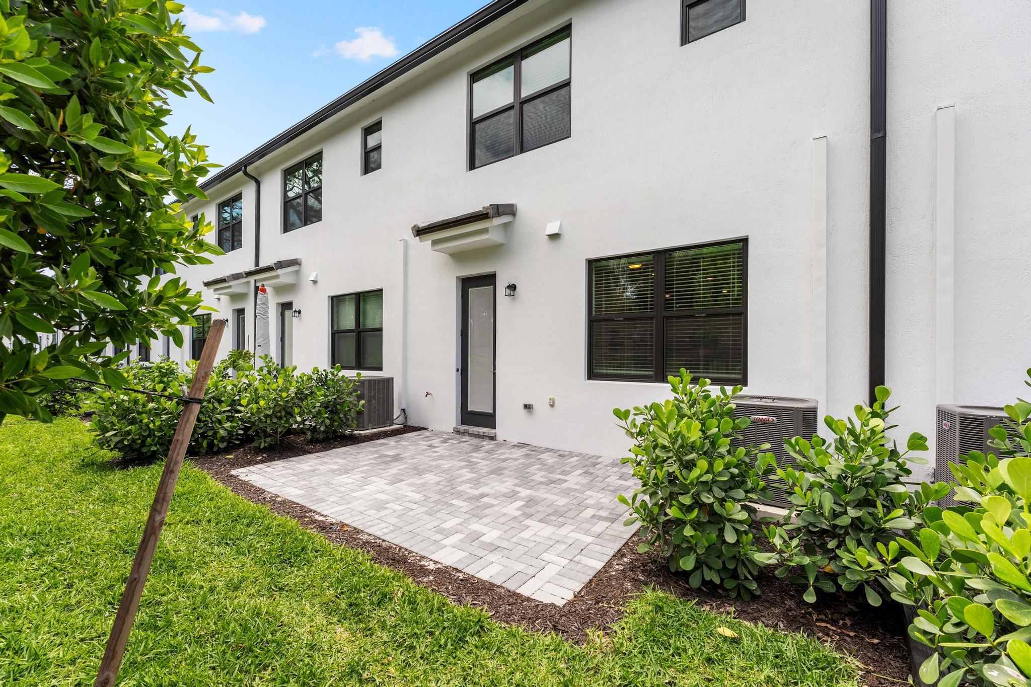 4333 Efendi, Lantana FL 33462