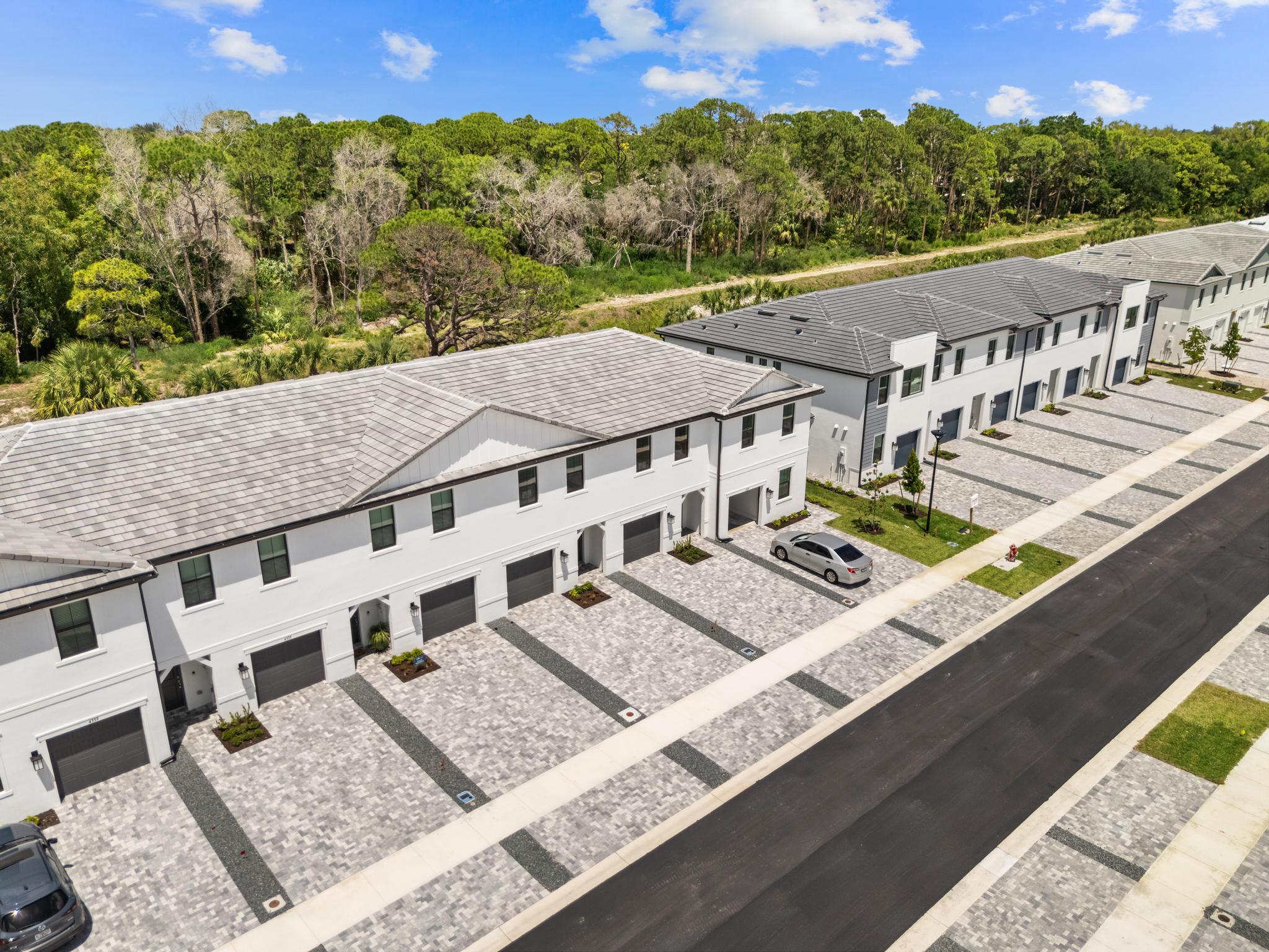 4333 Efendi, Lantana FL 33462
