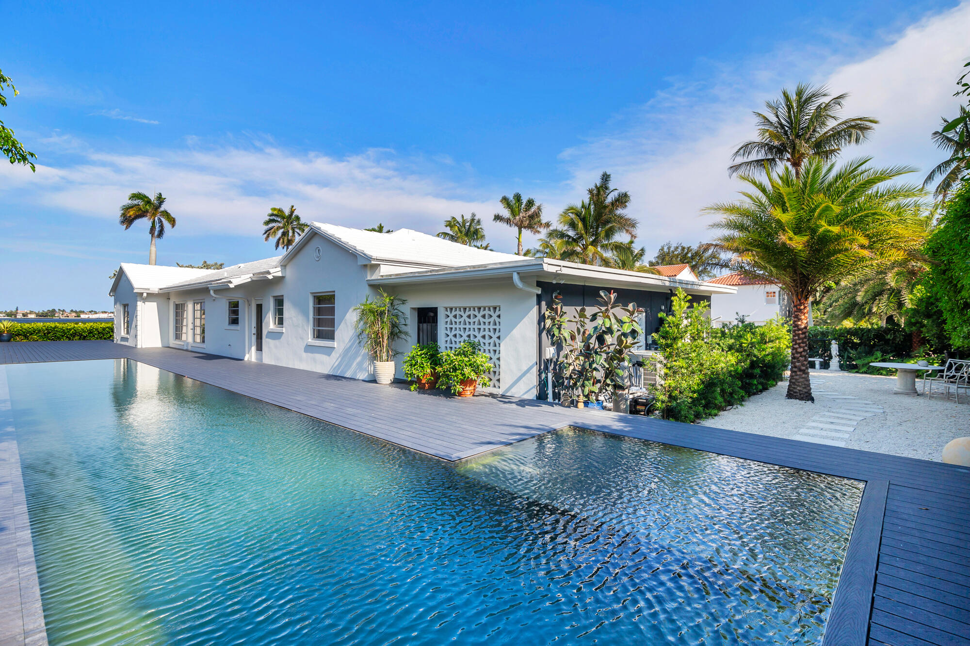 185 Almeria, West Palm Beach FL 33405
