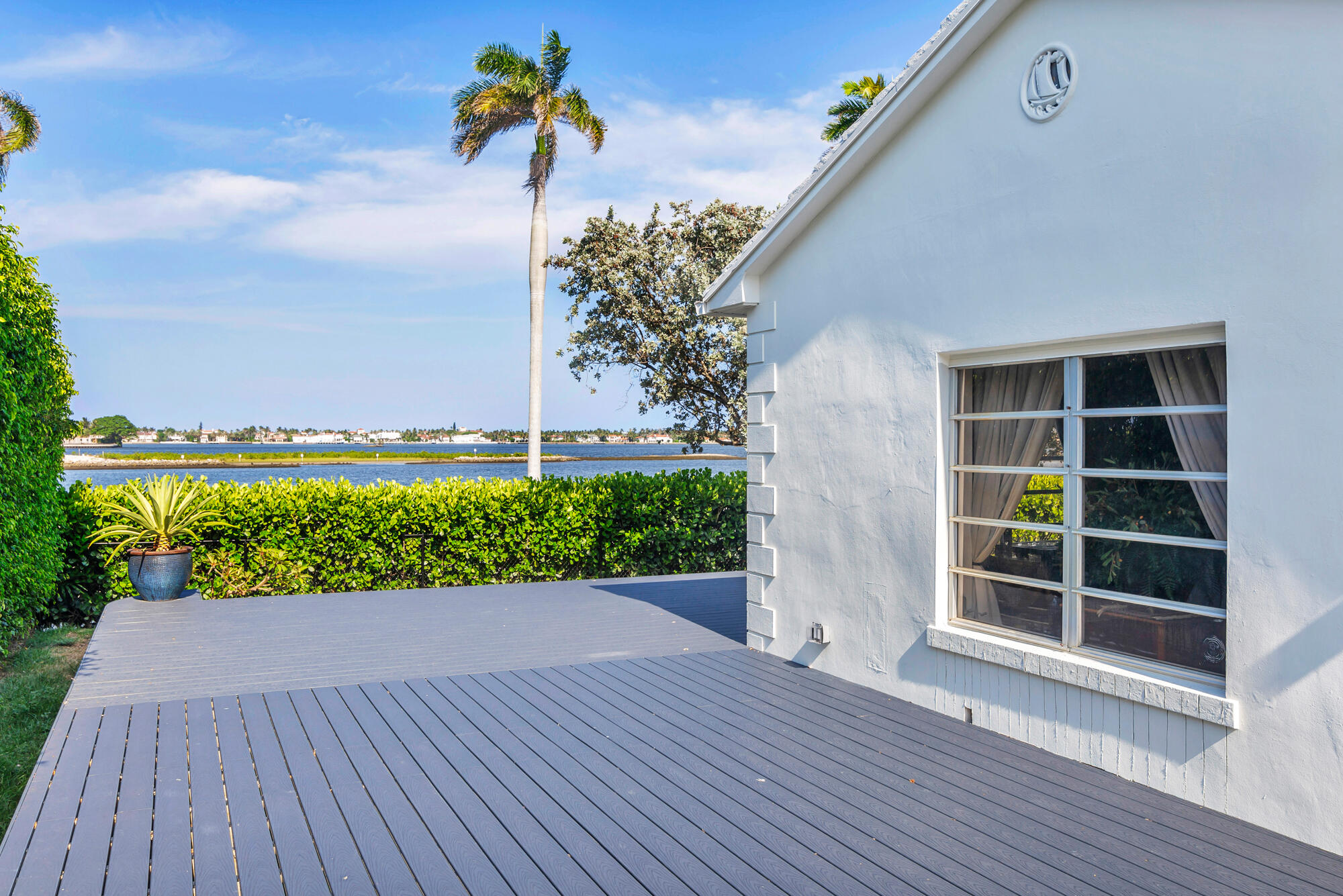 185 Almeria, West Palm Beach FL 33405