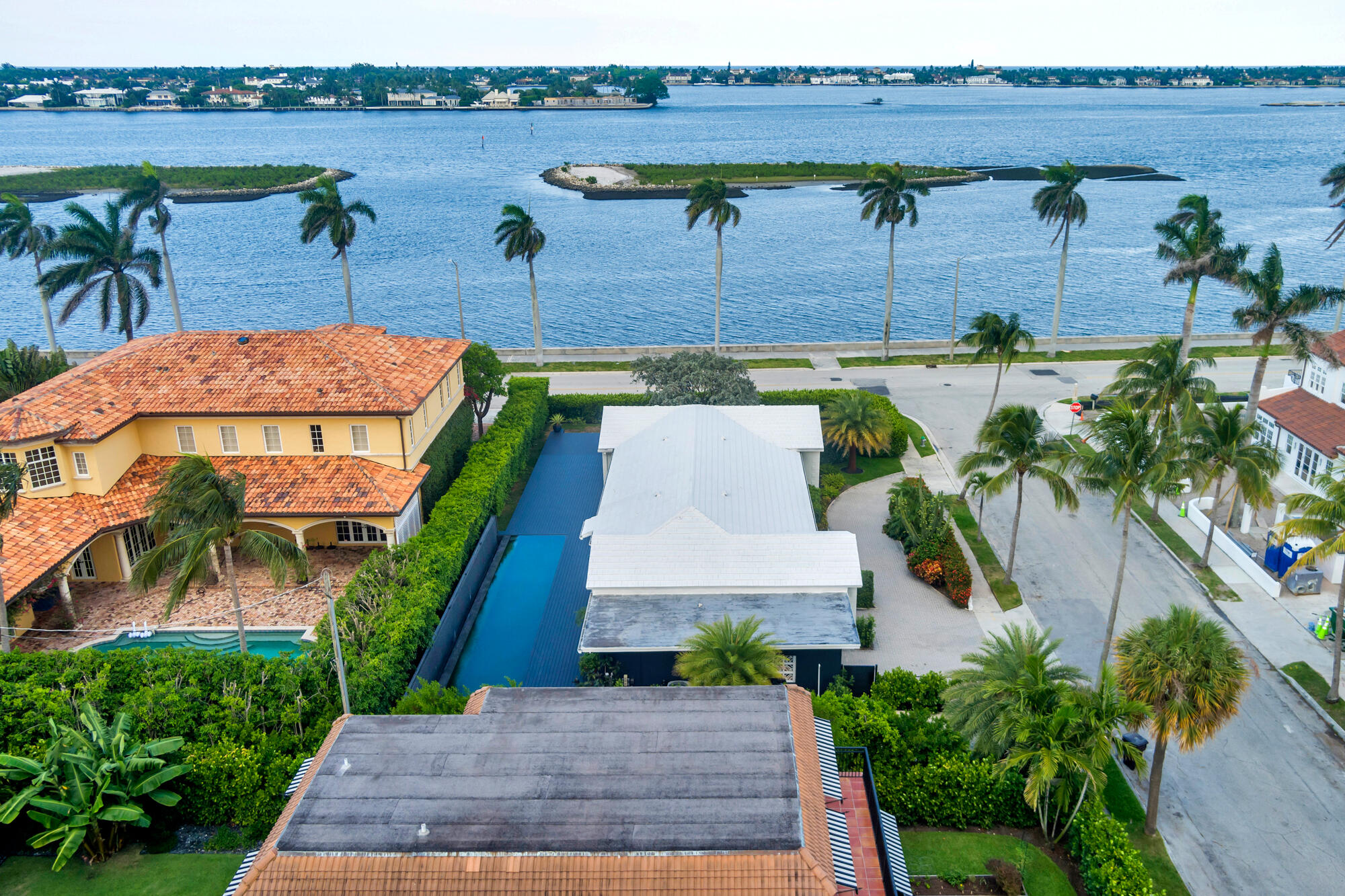 185 Almeria, West Palm Beach FL 33405