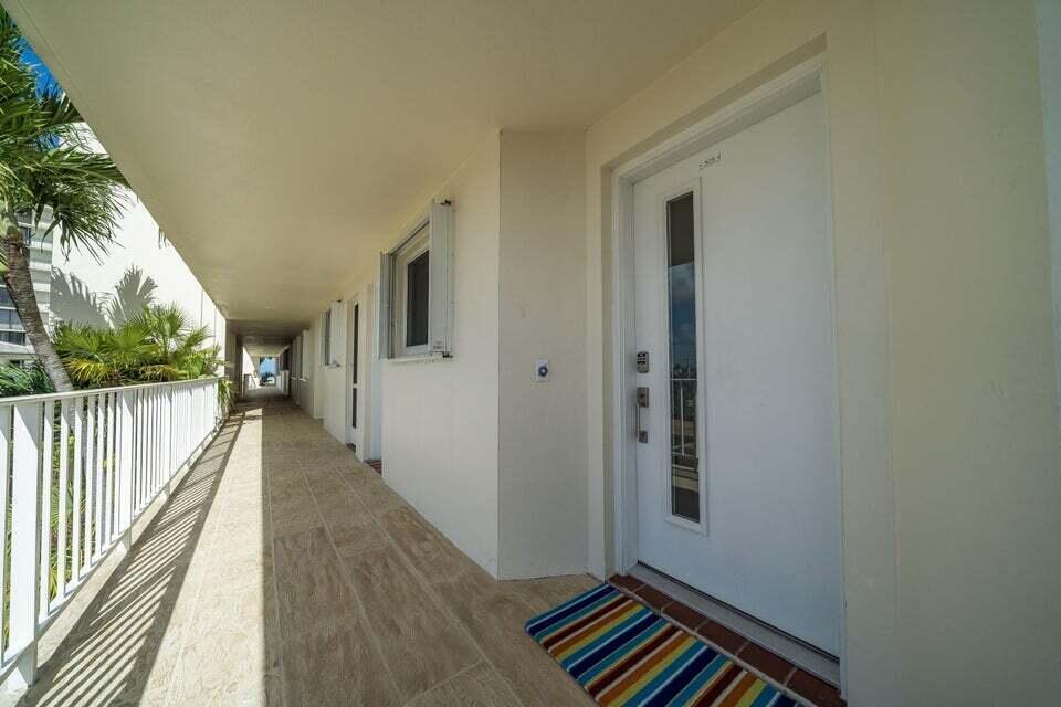 350 S Beach #305, Jupiter FL 33469
