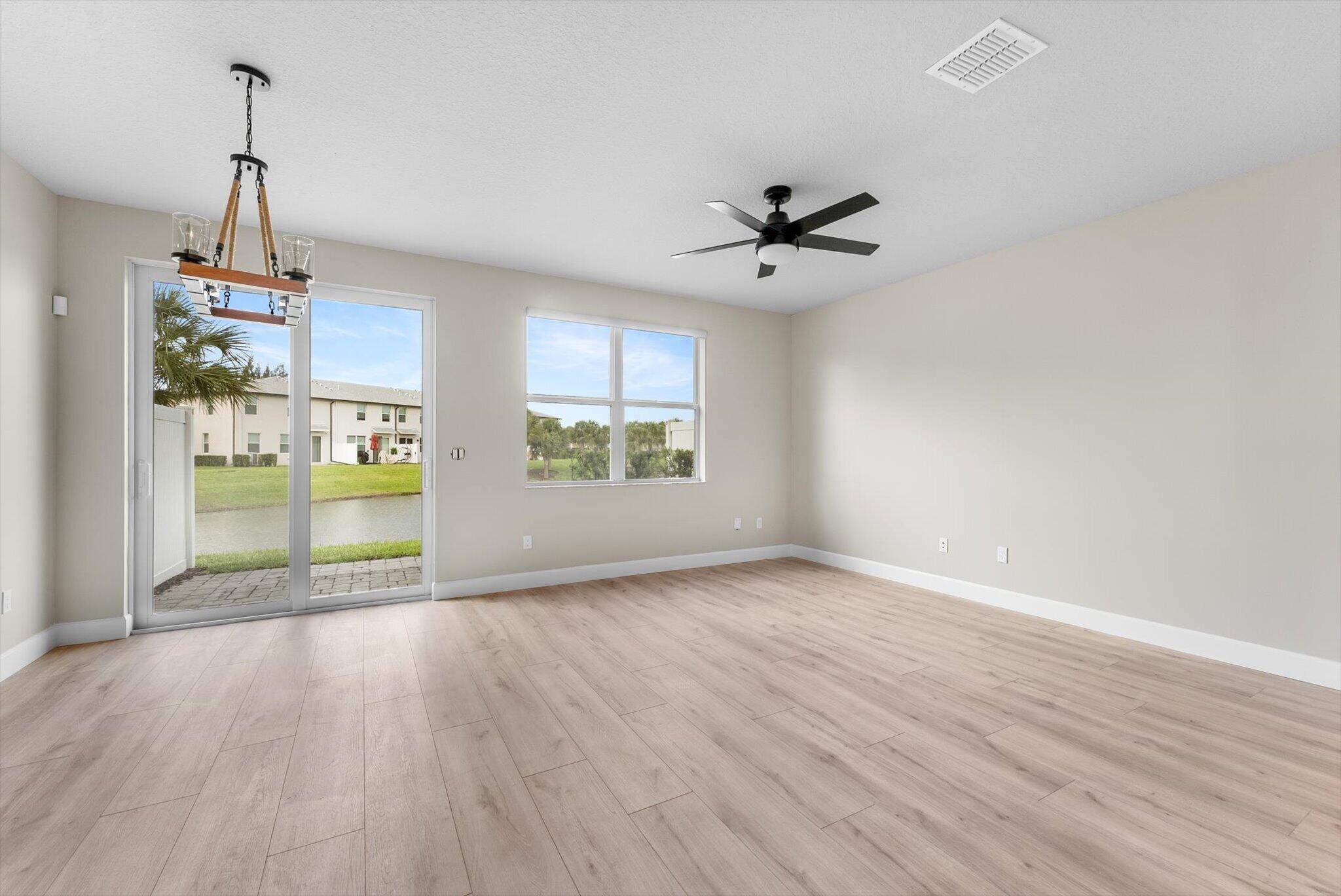 5661 Mentmore, Mangonia Park FL 33407