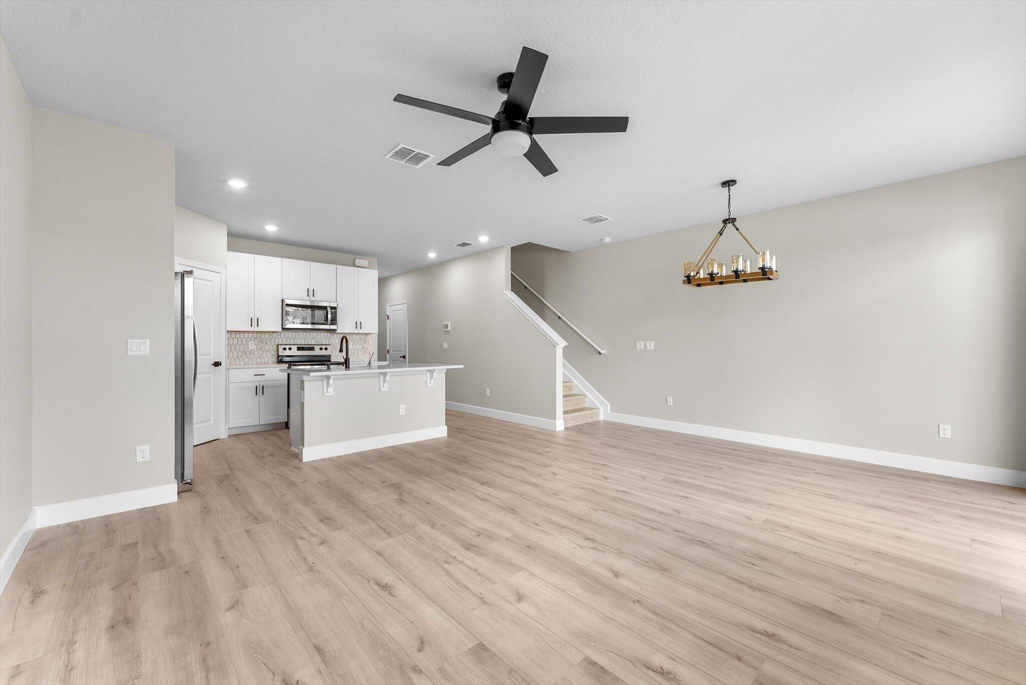 5661 Mentmore, Mangonia Park FL 33407