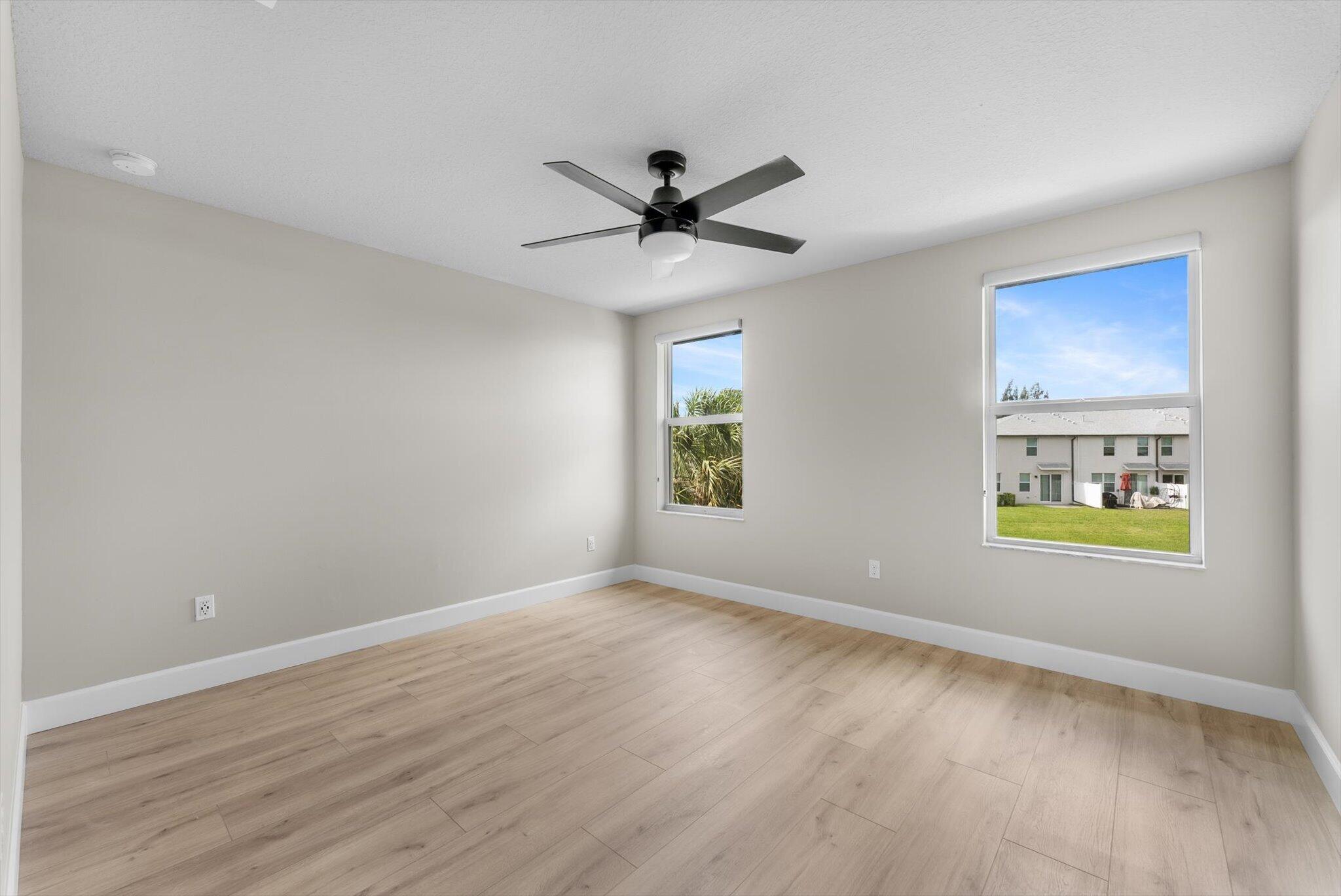 5661 Mentmore, Mangonia Park FL 33407