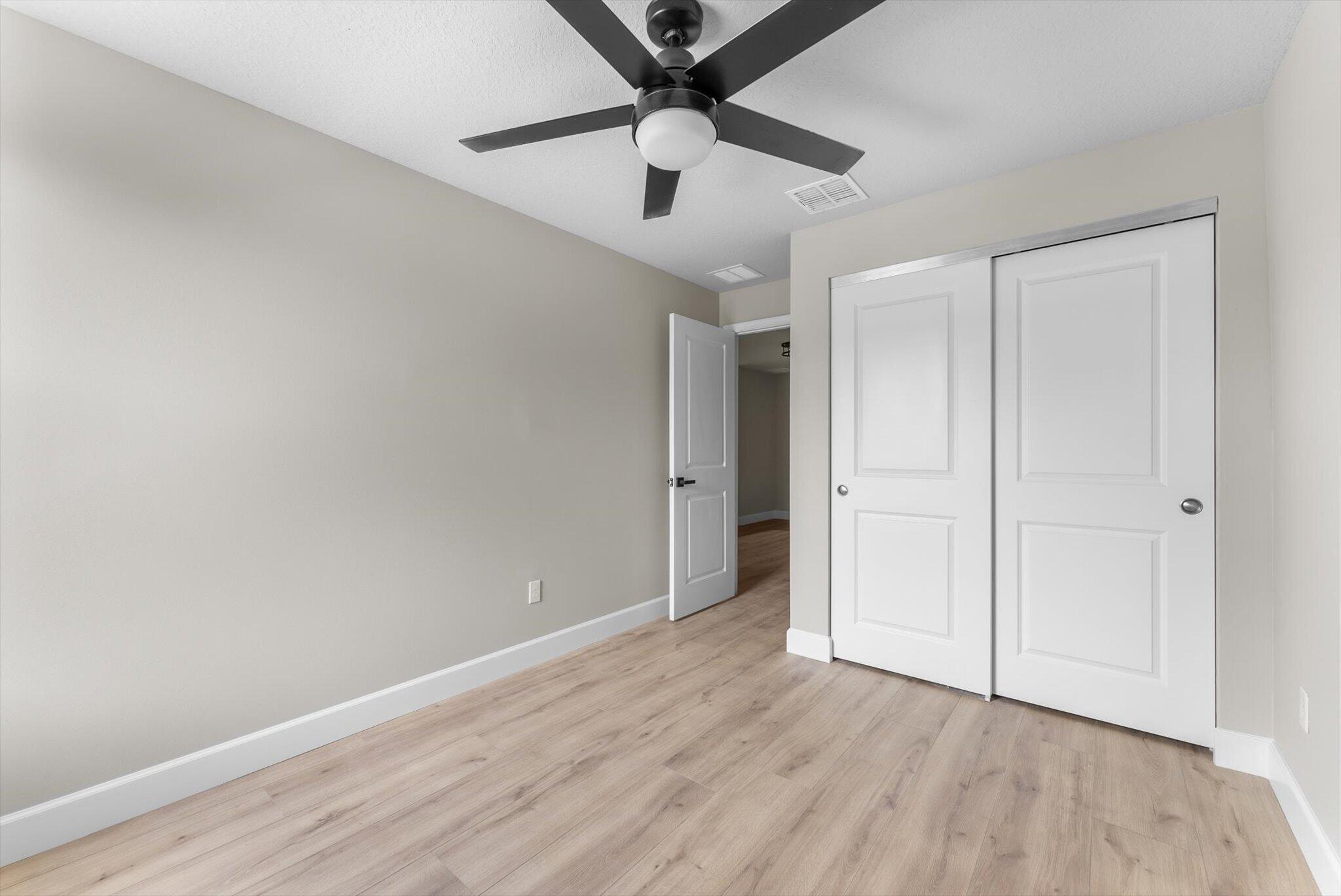 5661 Mentmore, Mangonia Park FL 33407