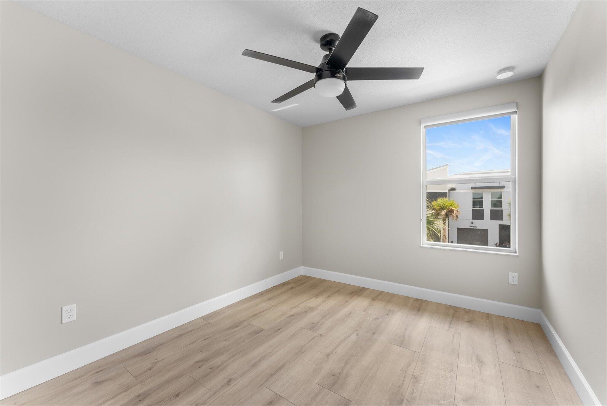 5661 Mentmore, Mangonia Park FL 33407