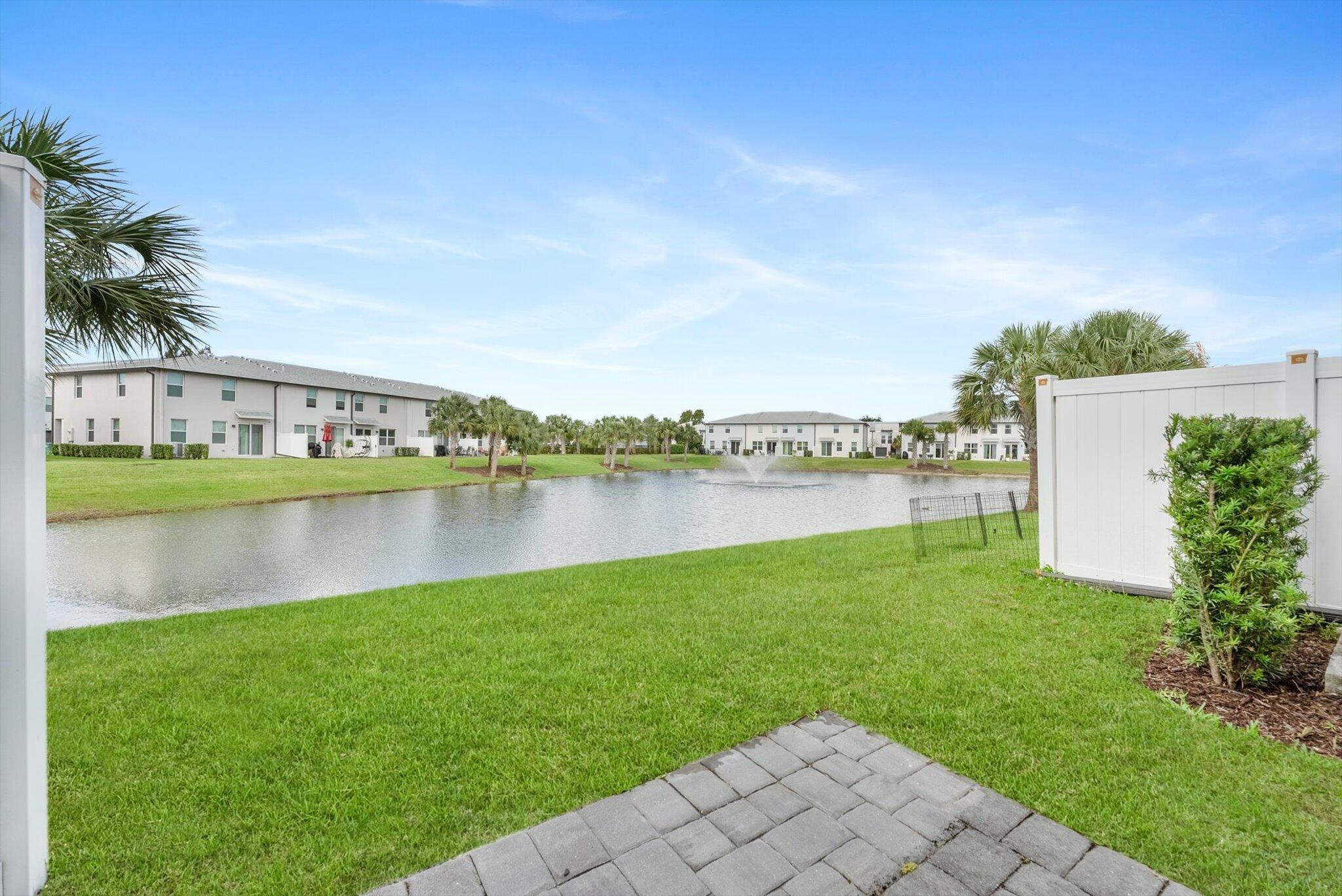 5661 Mentmore, Mangonia Park FL 33407