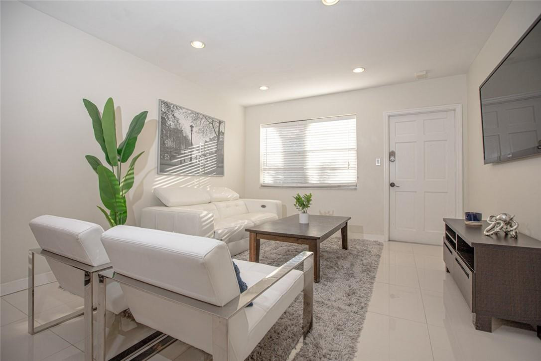 601 SE 5th #108, Fort Lauderdale FL 33301