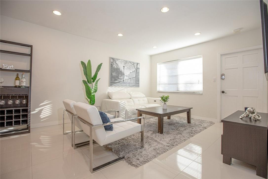 601 SE 5th #108, Fort Lauderdale FL 33301