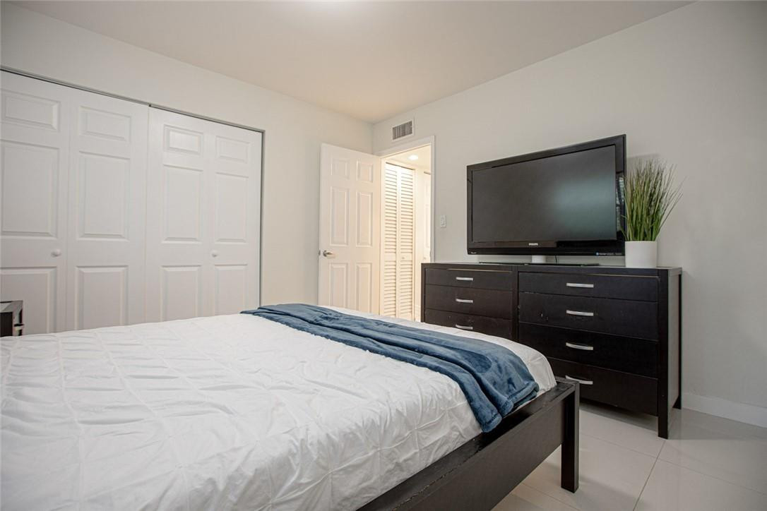 601 SE 5th #108, Fort Lauderdale FL 33301
