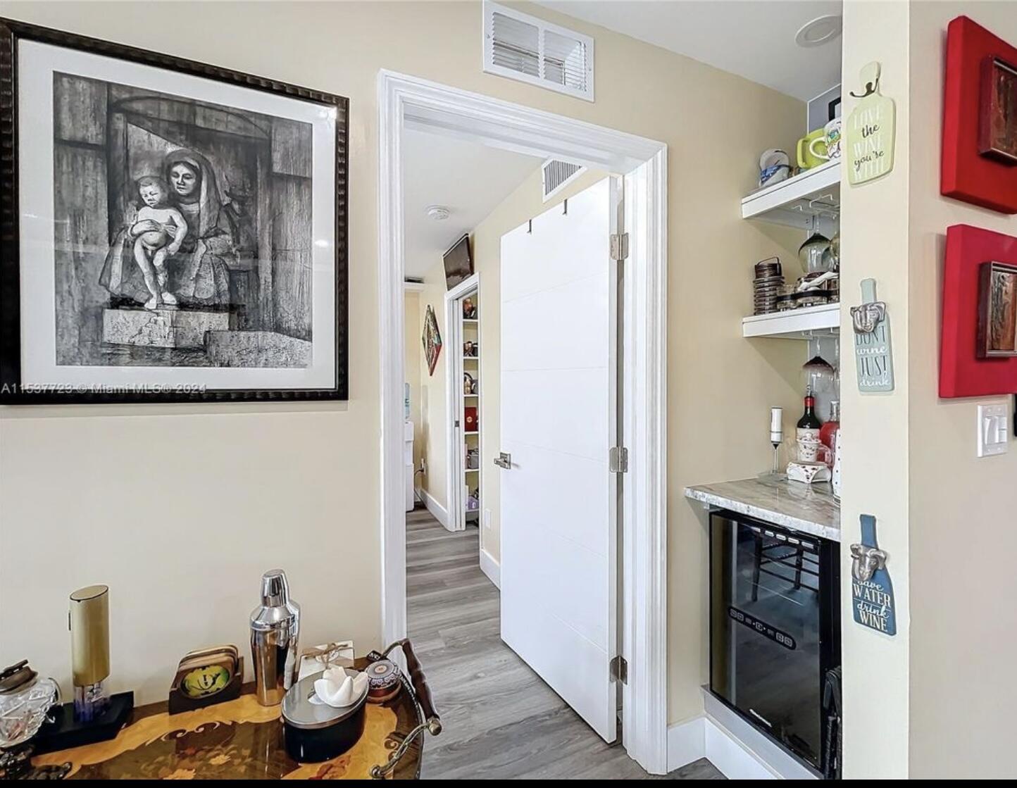 460 Paradise Isle #205, Hallandale Beach FL 33009