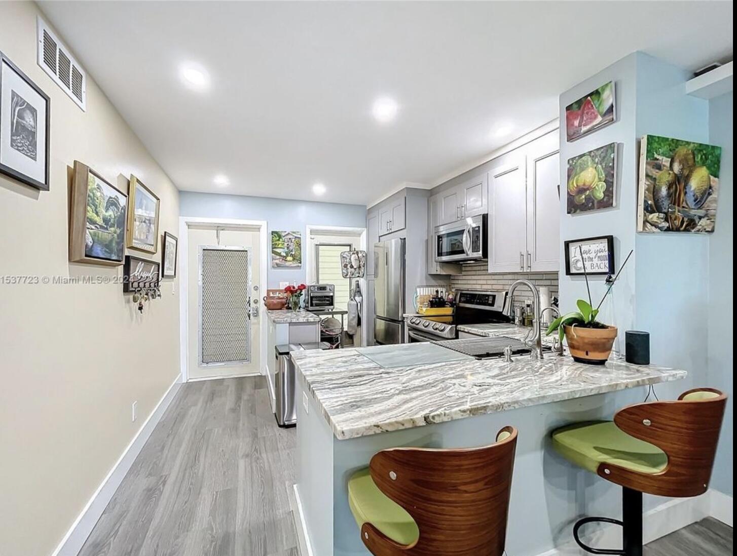 460 Paradise Isle #205, Hallandale Beach FL 33009