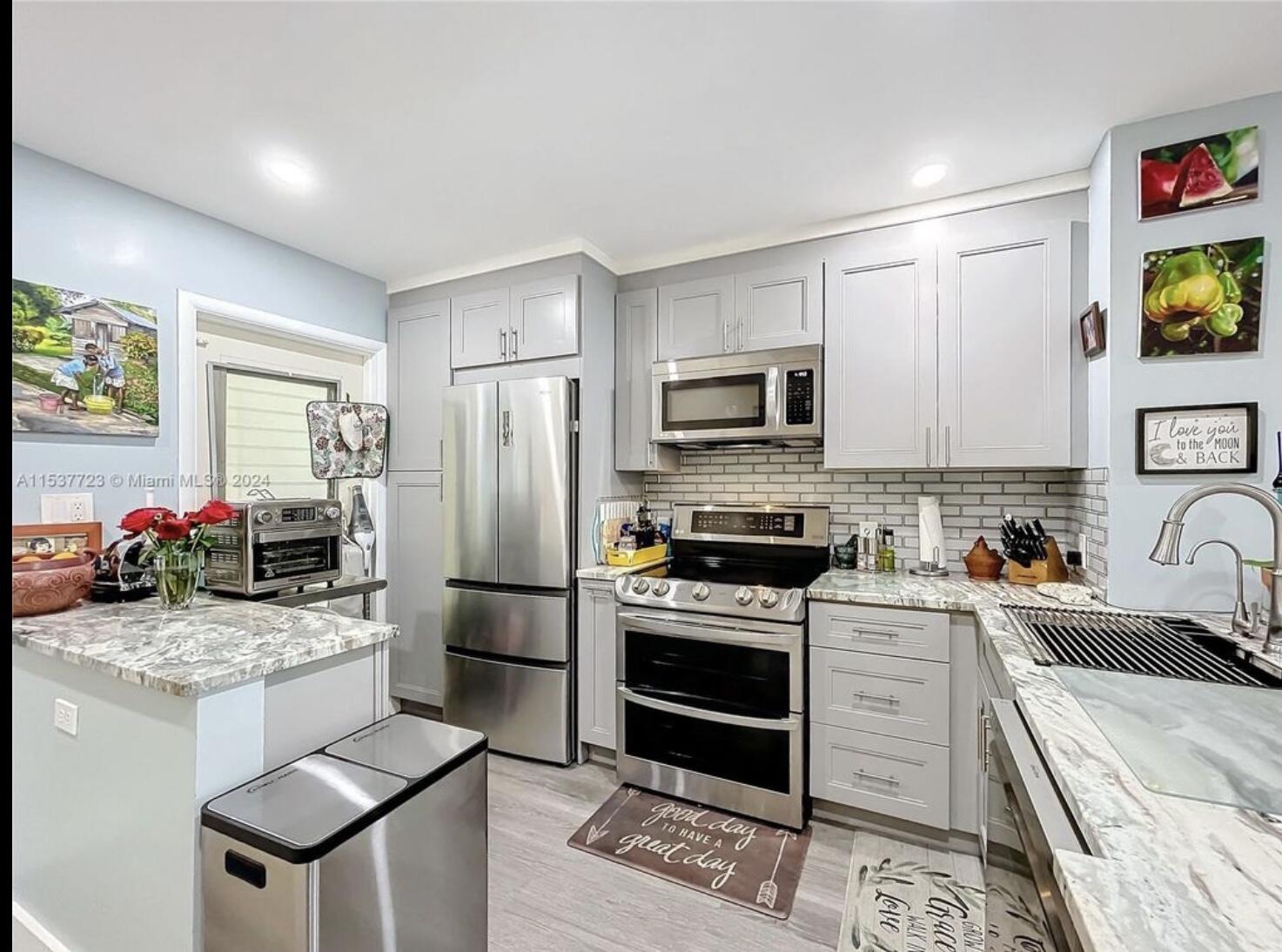 460 Paradise Isle #205, Hallandale Beach FL 33009
