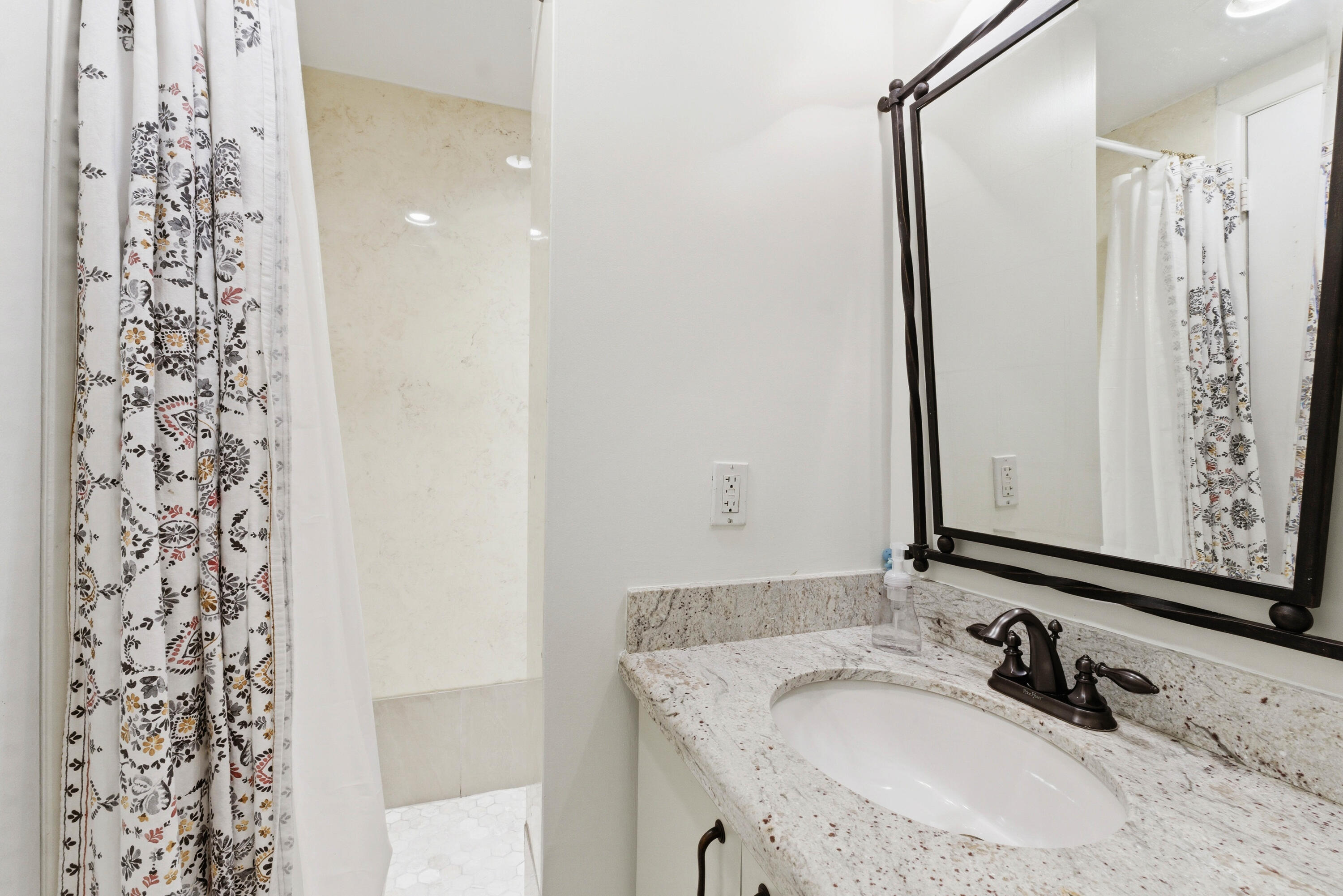 6043 Bayview #6043, Fort Lauderdale FL 33308