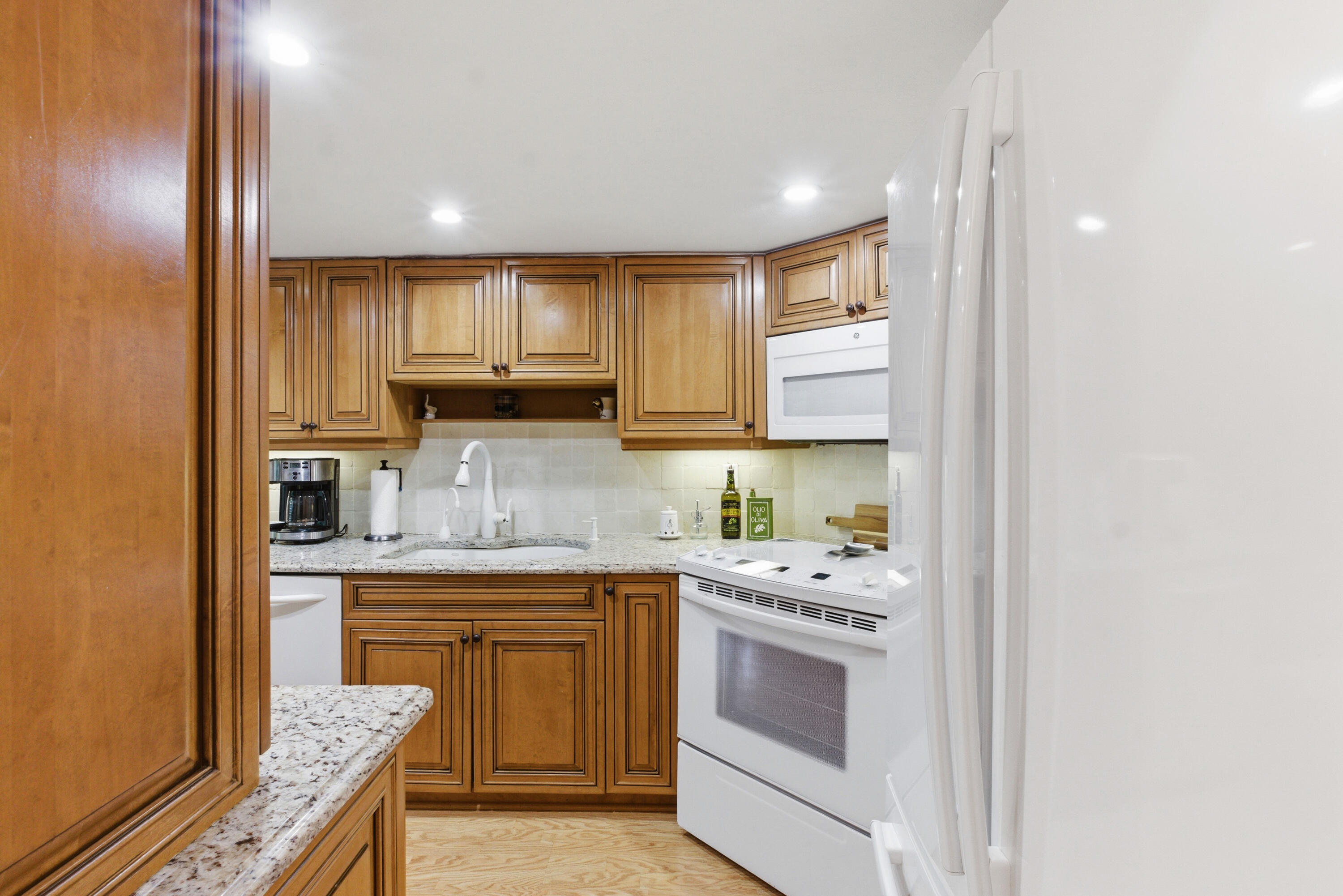 6043 Bayview #6043, Fort Lauderdale FL 33308