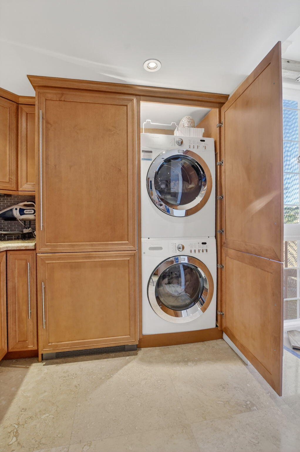 1921 Bridgewood, Boca Raton FL 33434