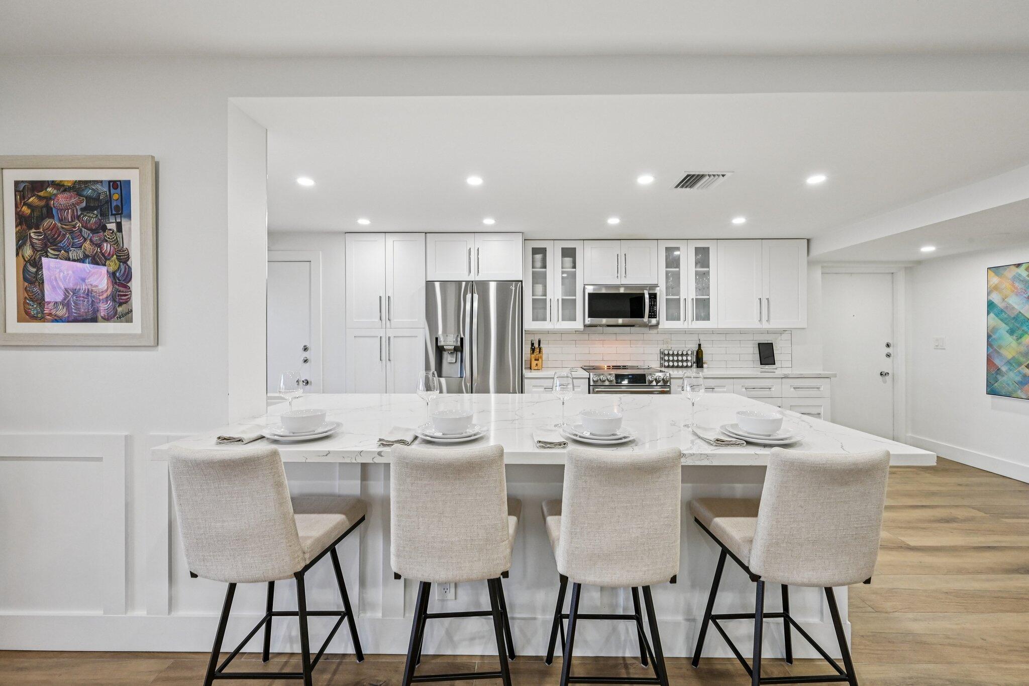 3080 NE 47th #405, Fort Lauderdale FL 33308