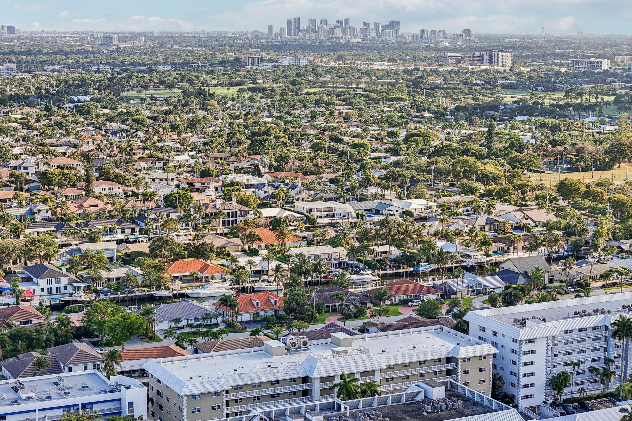 3080 NE 47th #405, Fort Lauderdale FL 33308