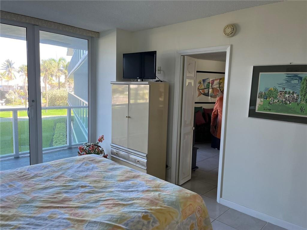 333 NE 21 #304, Deerfield Beach FL 33441