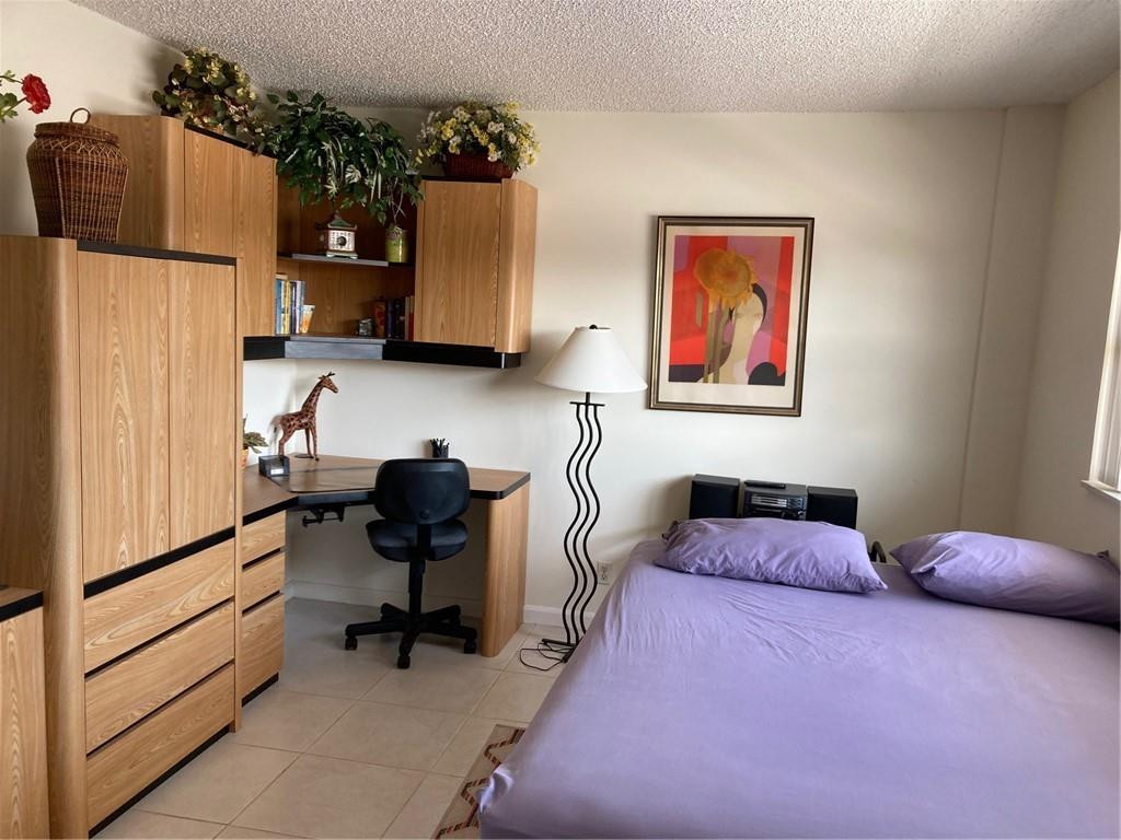 333 NE 21 #304, Deerfield Beach FL 33441
