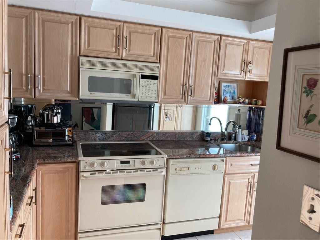 333 NE 21 #304, Deerfield Beach FL 33441