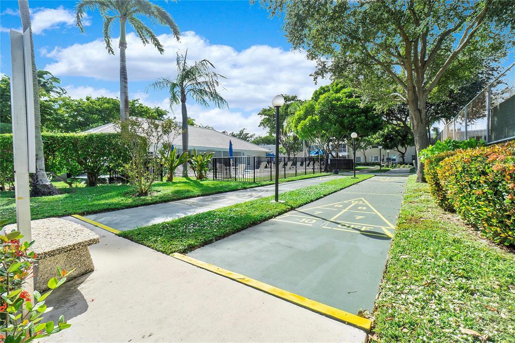 6475 Bay Club #4, Fort Lauderdale FL 33308