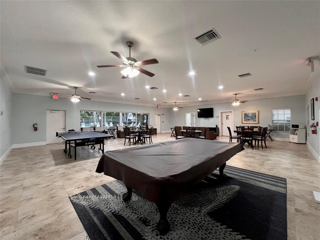 6475 Bay Club #4, Fort Lauderdale FL 33308