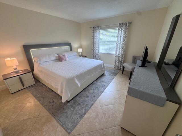 6475 Bay Club #4, Fort Lauderdale FL 33308
