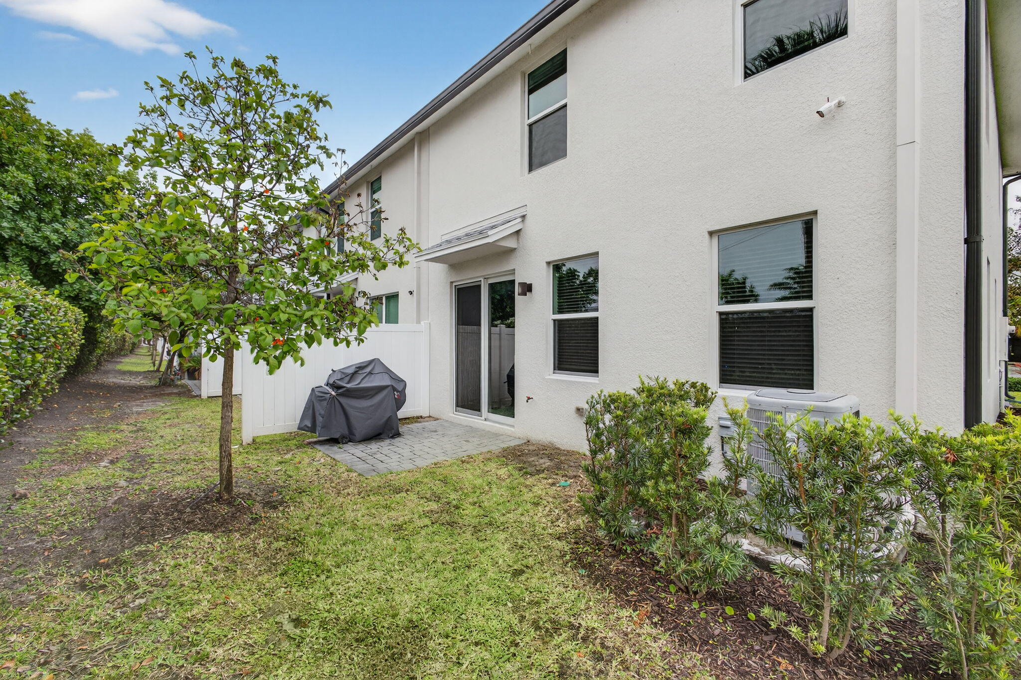 1700 Lindley, Mangonia Park FL 33407