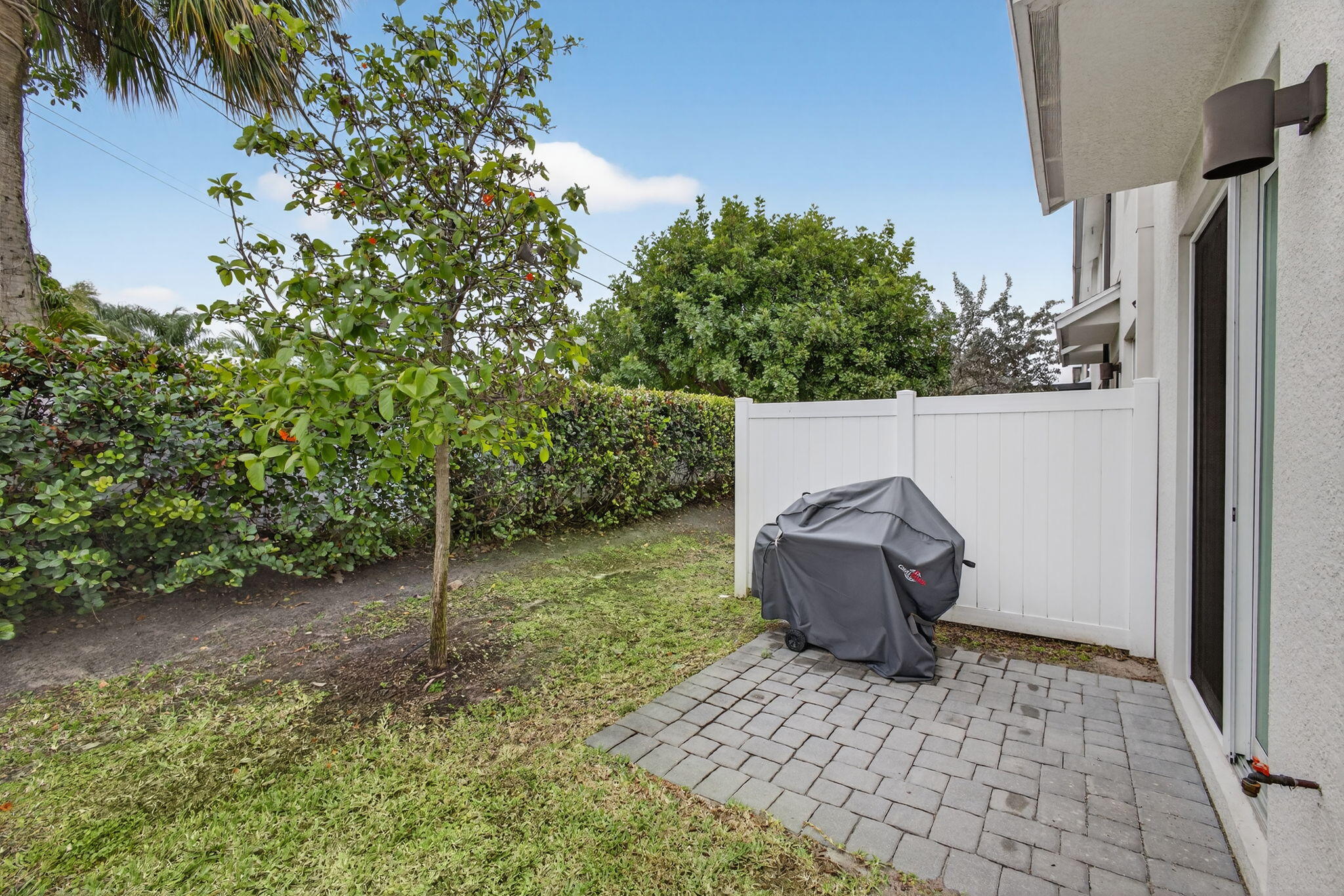1700 Lindley, Mangonia Park FL 33407