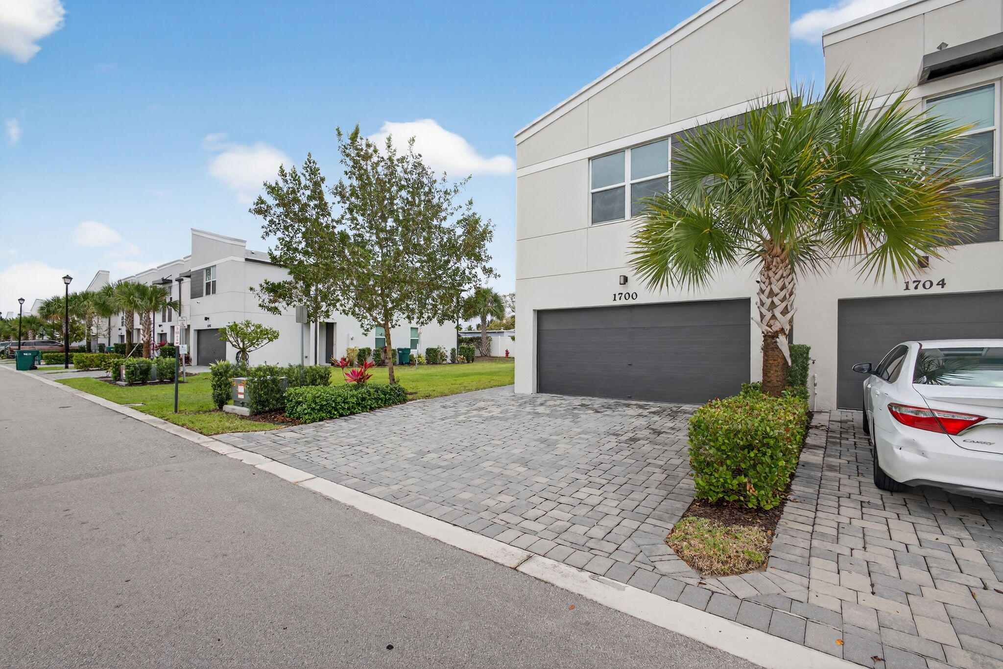 1700 Lindley, Mangonia Park FL 33407