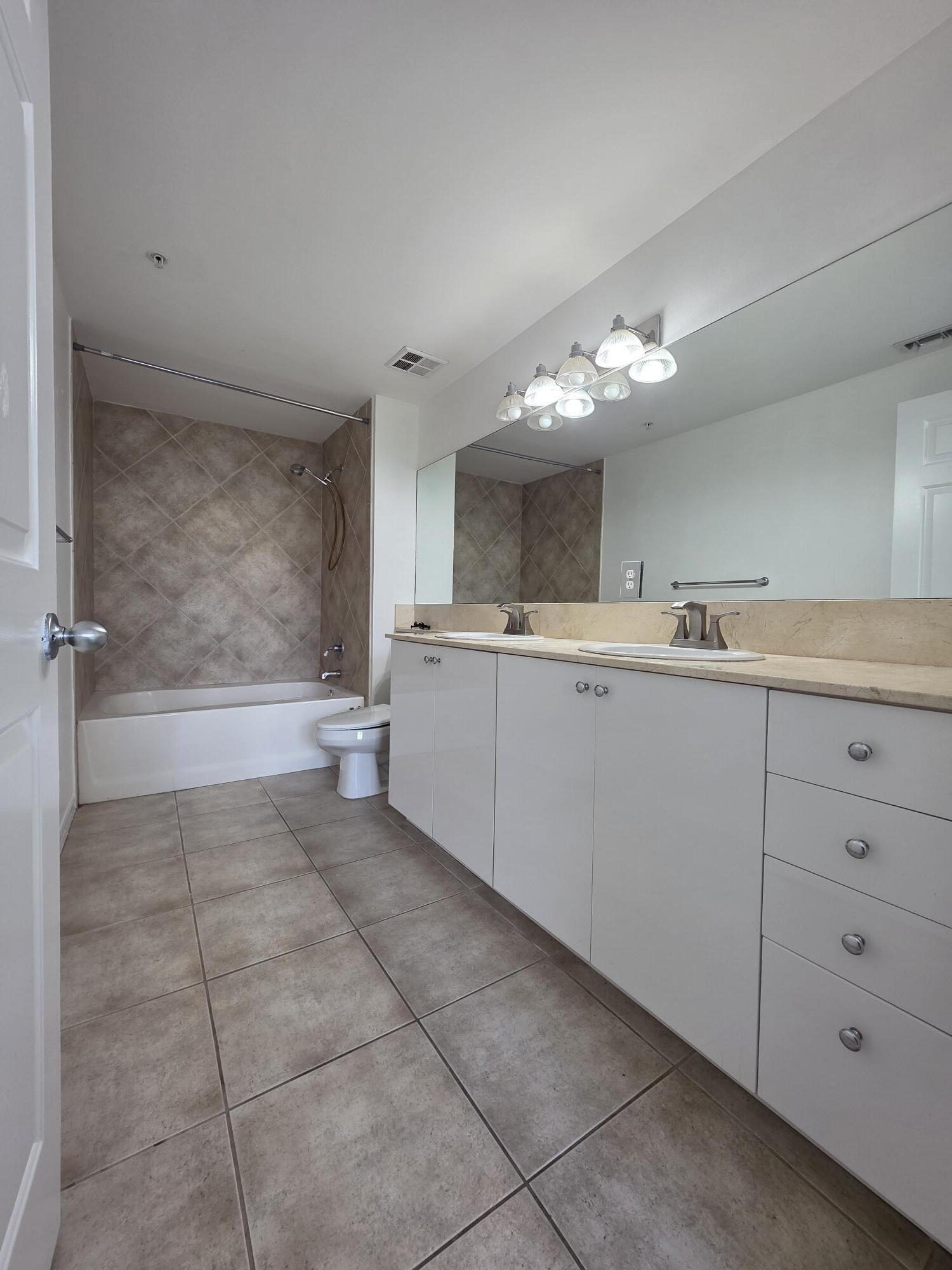 804 E Windward #508, Lantana FL 33462