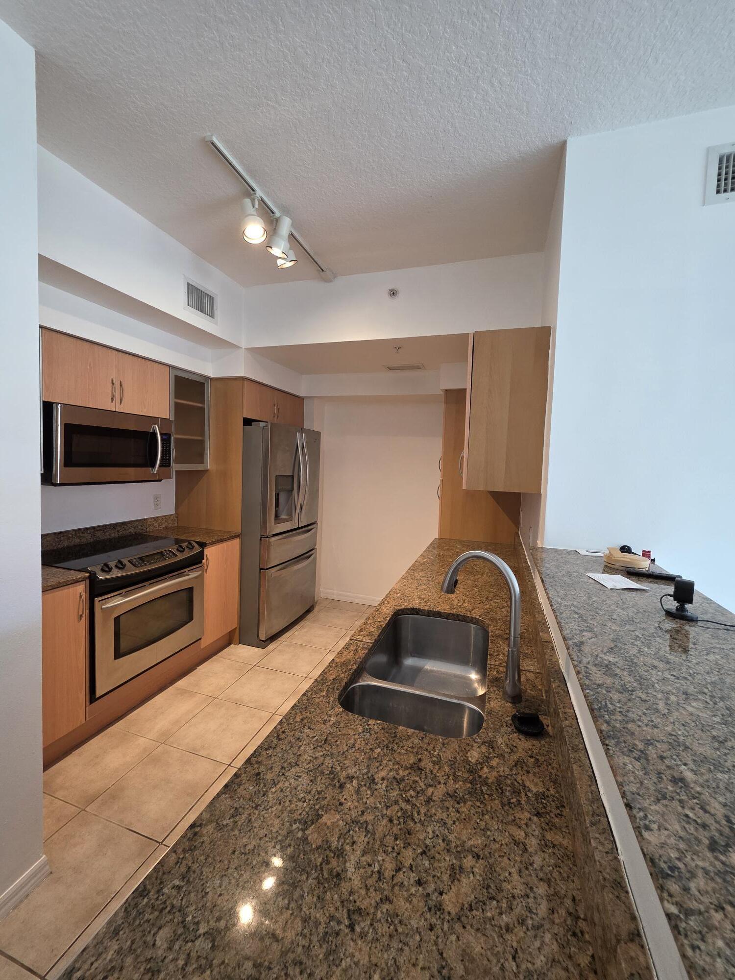804 E Windward #508, Lantana FL 33462