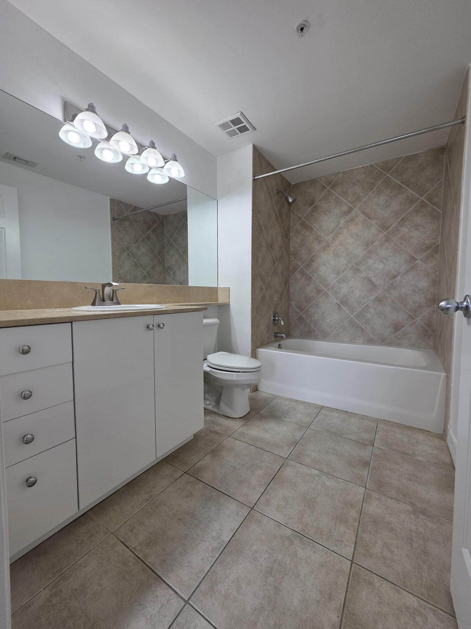 804 E Windward #508, Lantana FL 33462