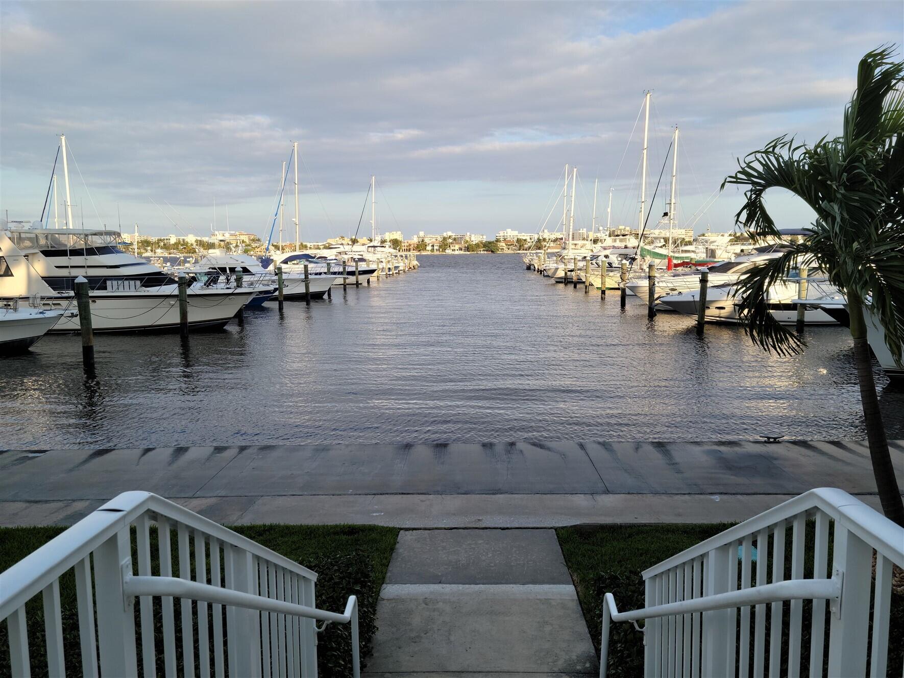804 E Windward #508, Lantana FL 33462