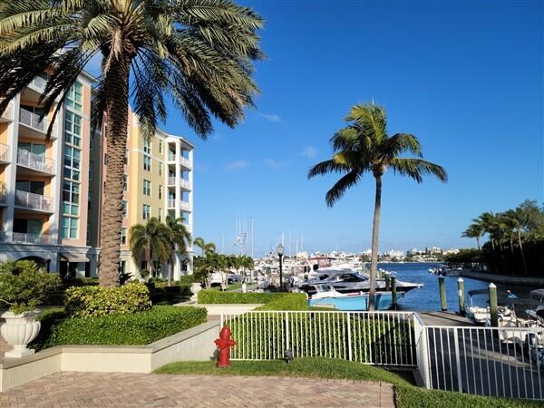 804 E Windward #508, Lantana FL 33462